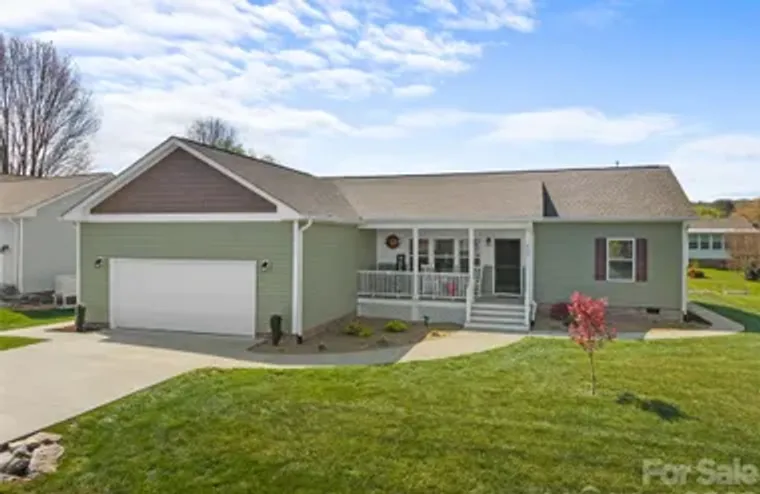 432 SASSAFRAS DR, HENDERSONVILLE, NC, 28..., Hendersonville, NC 28739