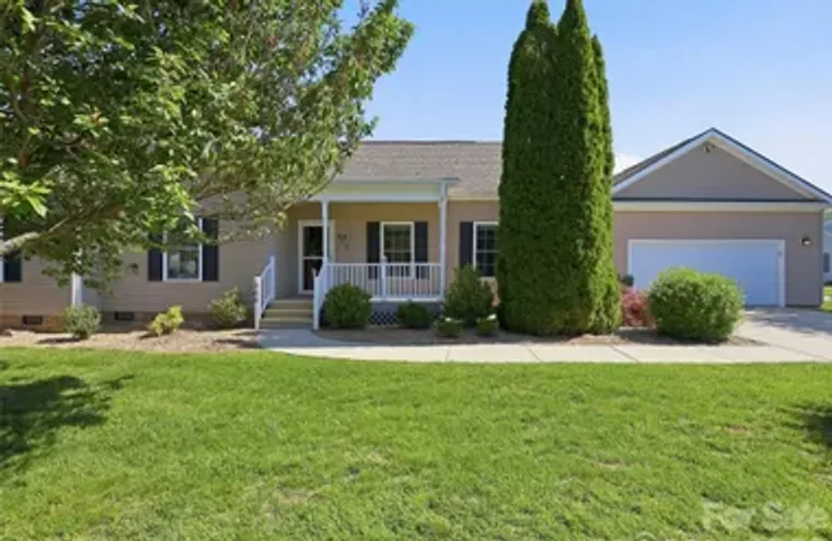 209 BEECHNUT DR, HENDERSONVILLE, NC, 287..., Hendersonville, NC 28739