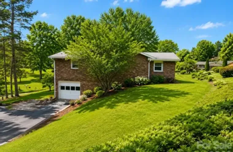 114 FALLING WATERS RD 2, HENDERSONVILLE,..., Hendersonville, NC 28792