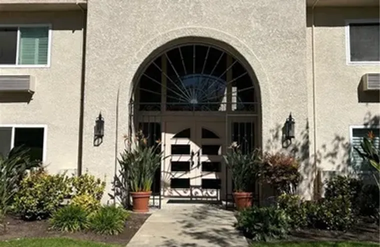 5500 PASEO DEL LAGO 3D, LAGUNA WOODS, CA..., Laguna Woods, CA 92637