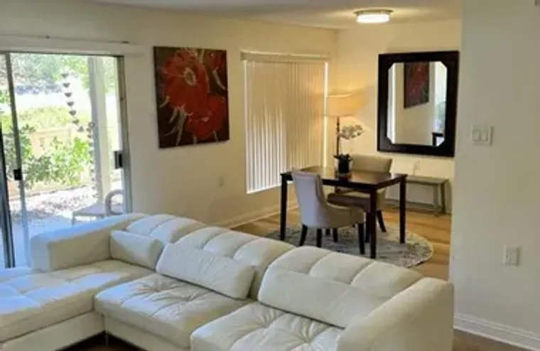 788 PINETREE CIR APT 13, THOUSAND OAKS, ..., Thousand Oaks, CA 91360