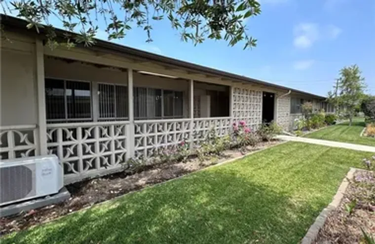 1600 NORTHWOOD RD APT 275E, SEAL BEACH, ..., Seal Beach, CA 90740