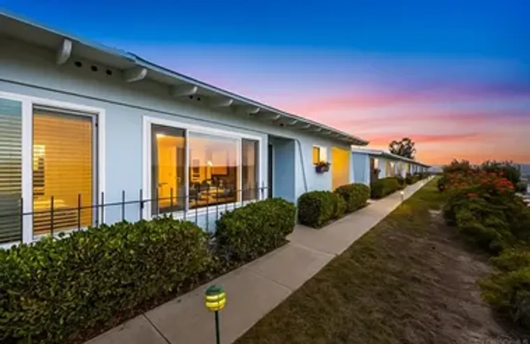 3839 VISTA CAMPANA S UNIT 42, OCEANSIDE,..., Oceanside, CA 92057