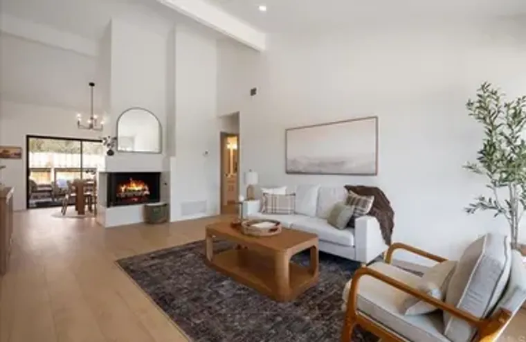 737 NOB CIR, VISTA, CA, 92084, Vista, CA 92084