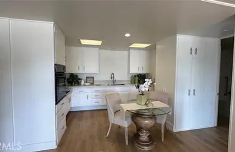 13902 THUNDERBIRD DR APT 8J, SEAL BEACH,..., Seal Beach, CA 90740