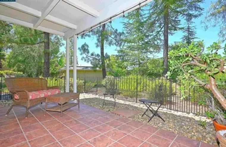 1332 CANYONWOOD CT APT 2, WALNUT CREEK, ..., Walnut Creek, CA 94595