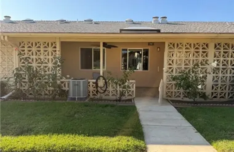 13601 MEDINAC LN UNIT 72E, SEAL BEACH, C..., Seal Beach, CA 90740