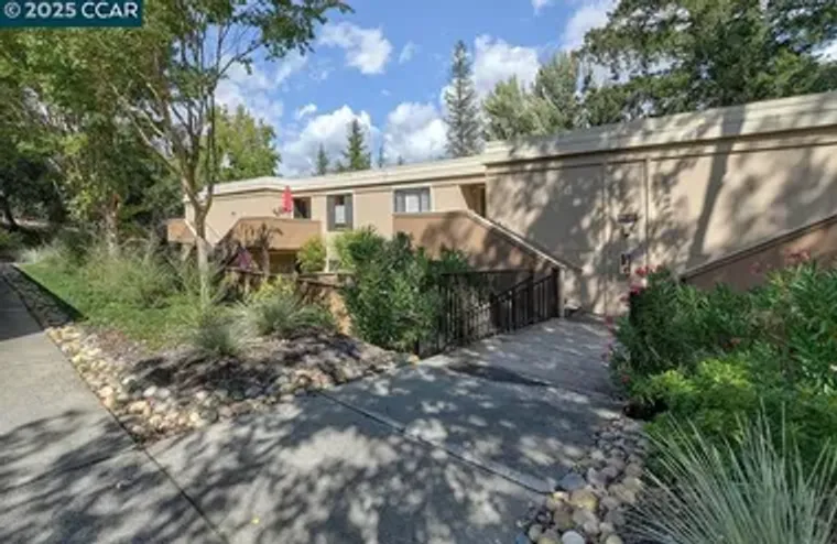 1136 ROCKLEDGE LN APT 6, WALNUT CREEK, C..., Walnut Creek, CA 94595