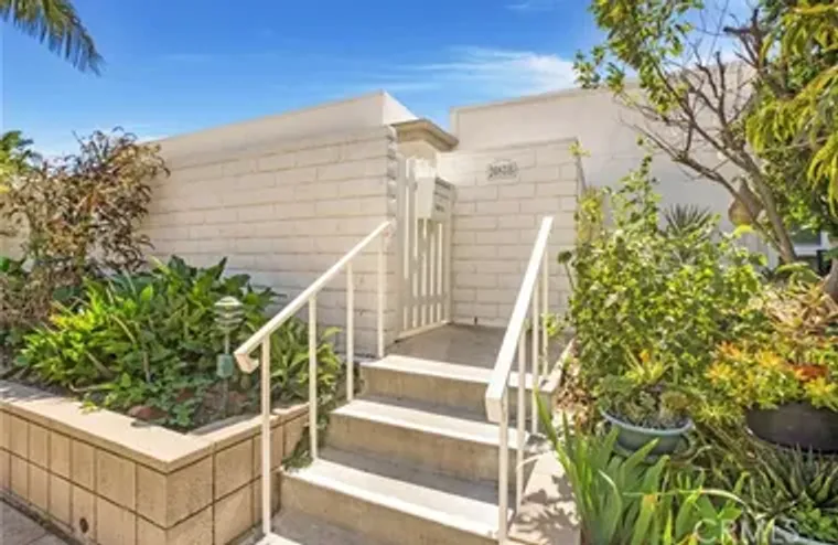 2083 RONDA GRANADA B, LAGUNA WOODS, CA, ..., Laguna Woods, CA 92637