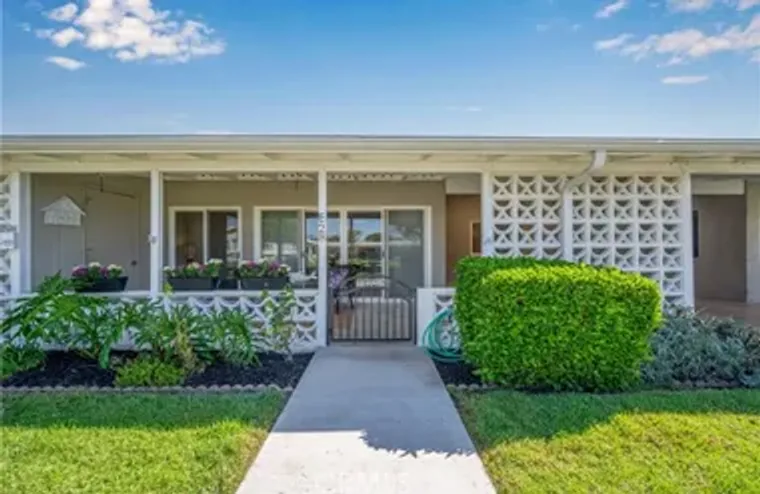 1461 MONTEREY RD APT 28E, SEAL BEACH, CA..., Seal Beach, CA 90740