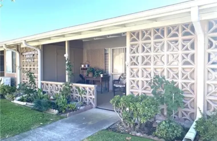 1470 NORTHWOOD RD # M10-243I, SEAL BEACH..., Seal Beach, CA 90740