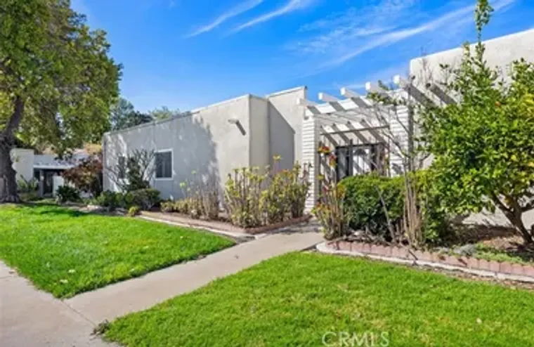 2005 VIA MARIPOSA W B, LAGUNA WOODS, CA,..., Laguna Woods, CA 92637