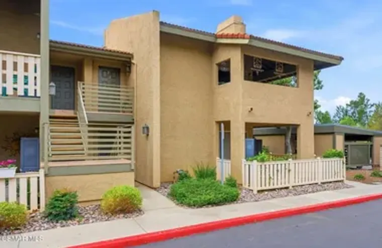 460 ARBOR LANE CT 202, THOUSAND OAKS, CA..., Thousand Oaks, CA 91360