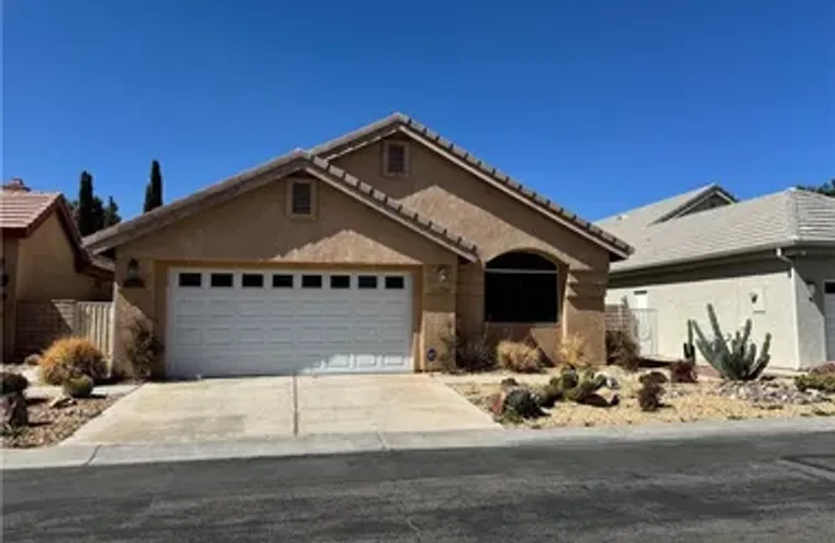 11220 COUNTRY CLUB DR, APPLE VALLEY, CA,..., Apple Valley, CA 92308