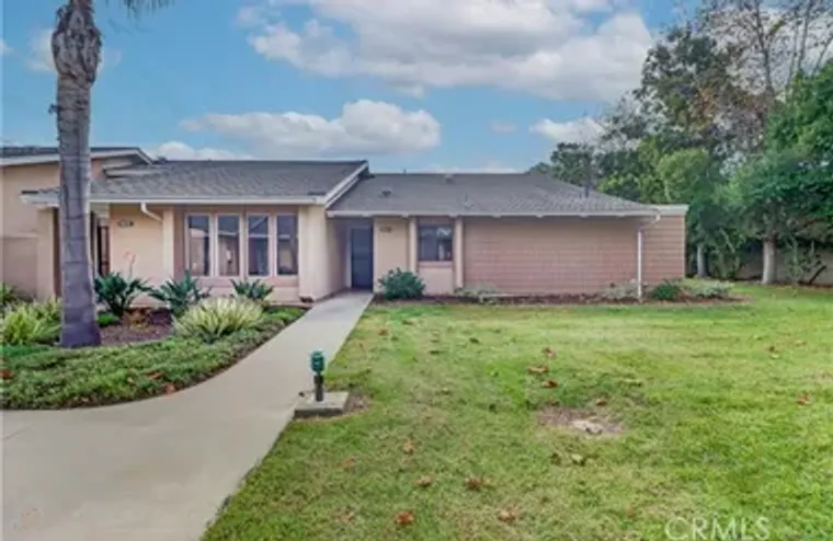 8566 SIERRA CIR 911-D, HUNTINGTON BEACH,..., Huntington Beach, CA 92646