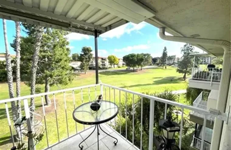 2390 VIA MARIPOSA 3C, LAGUNA WOODS, CA, ..., Laguna Woods, CA 92637