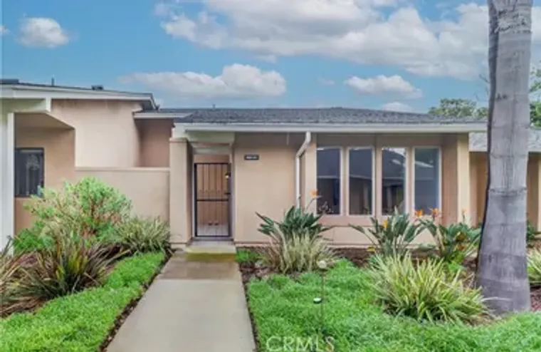 8566 SIERRA CIR 911-C, HUNTINGTON BEACH,..., Huntington Beach, CA 92646