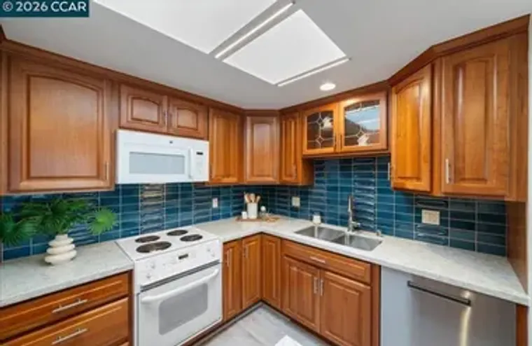 1732 OAKMONT DR APT 9, WALNUT CREEK, CA,..., Walnut Creek, CA 94595