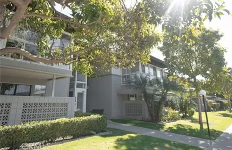 1980 MCKINNEY WAY APT 13R, SEAL BEACH, C..., Seal Beach, CA 90740
