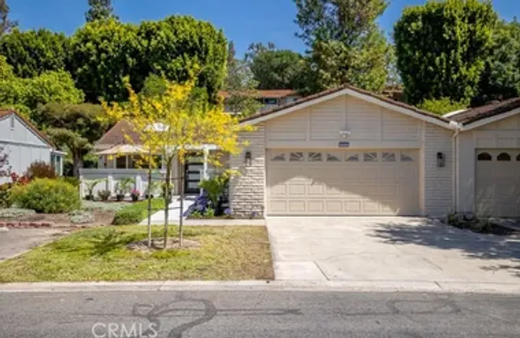 3325 VIA CARRIZO - UNIT A A, LAGUNA WOOD..., Laguna Woods, CA 92637