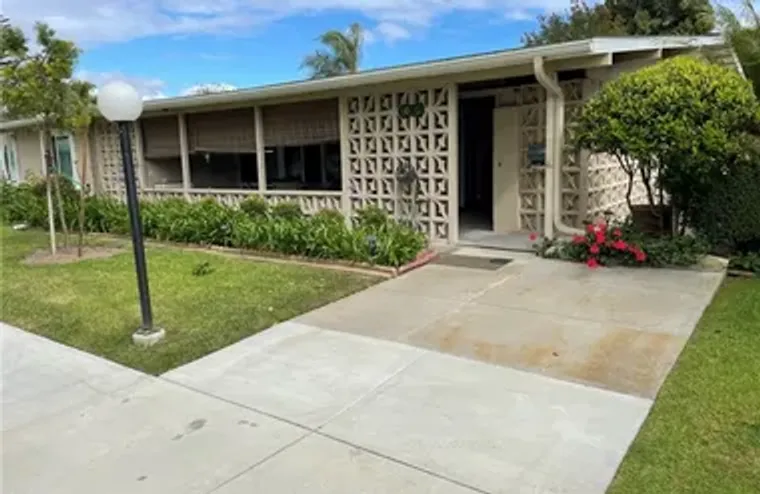 1740 SUNNINGDALE RD 16G RD 16G, SEAL BEA..., Seal Beach, CA 90740