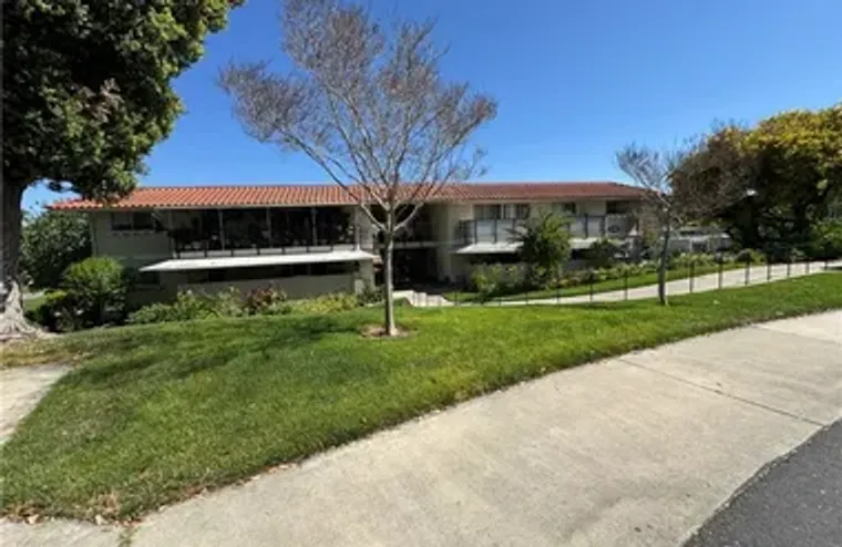 2182 VIA PUERTA A, LAGUNA WOODS, CA, 926..., Laguna Woods, CA 92637