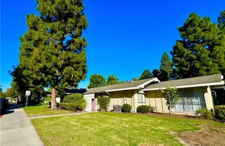 425 AVENIDA CASTILLA #B B, LAGUNA WOODS,..., Laguna Woods, CA 92637