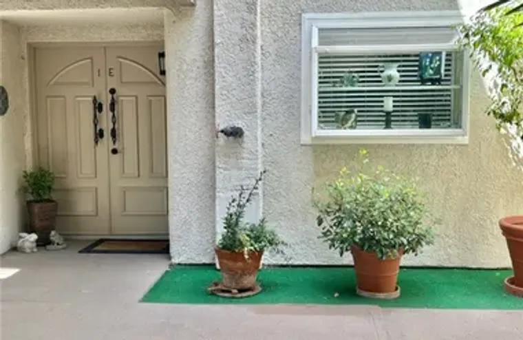 5518 PASEO DEL LAGO E 1-E, LAGUNA WOODS,..., Laguna Woods, CA 92637