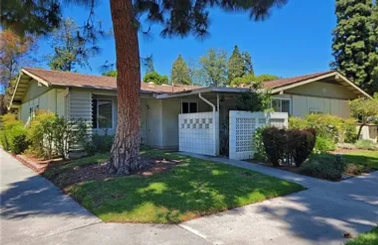201 AVENIDA MAJORCA H, LAGUNA WOODS, CA,..., Laguna Woods, CA 92637