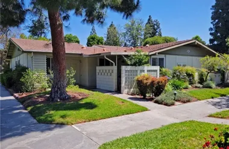 201 AVENIDA MAJORCA H, LAGUNA WOODS, CA,..., Laguna Woods, CA 92637