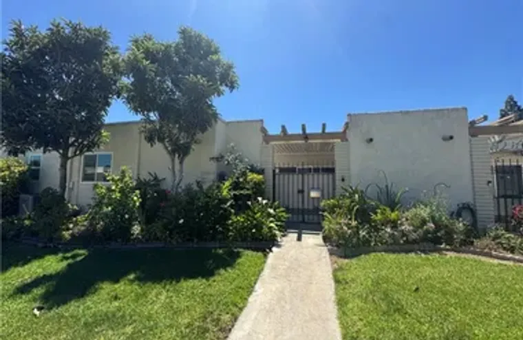 2252 VIA PUERTA B, LAGUNA WOODS, CA, 926..., Laguna Woods, CA 92637