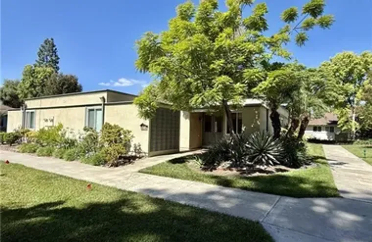 111 VIA ESTRADA E, LAGUNA WOODS, CA, 926..., Laguna Woods, CA 92637