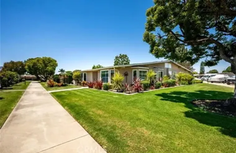 1800 SUNNINGDALE RD 18A, SEAL BEACH, CA,..., Seal Beach, CA 90740