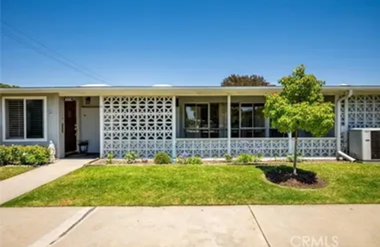 1562 GOLDEN RAIN RD 44D M2, SEAL BEACH, ..., Seal Beach, CA 90740