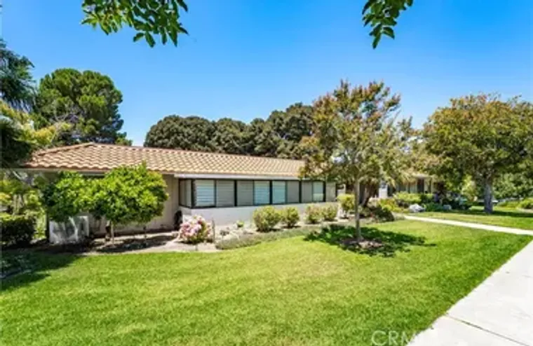 2016 VIA MARIPOSA W N, LAGUNA WOODS, CA,..., Laguna Woods, CA 92637