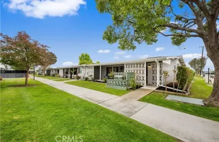 1562 GOLDEN RAIN RD 44G, SEAL BEACH, CA,..., Seal Beach, CA 90740