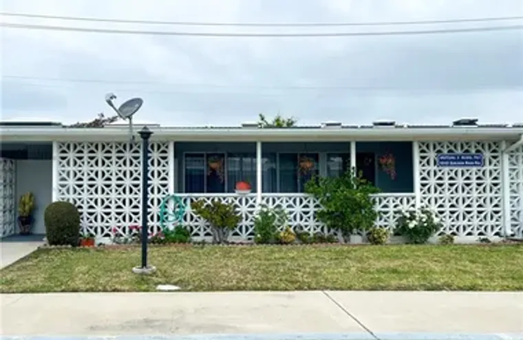 1321 GOLDEN RAIN RD, SEAL BEACH, CA, 907..., Seal Beach, CA 90740