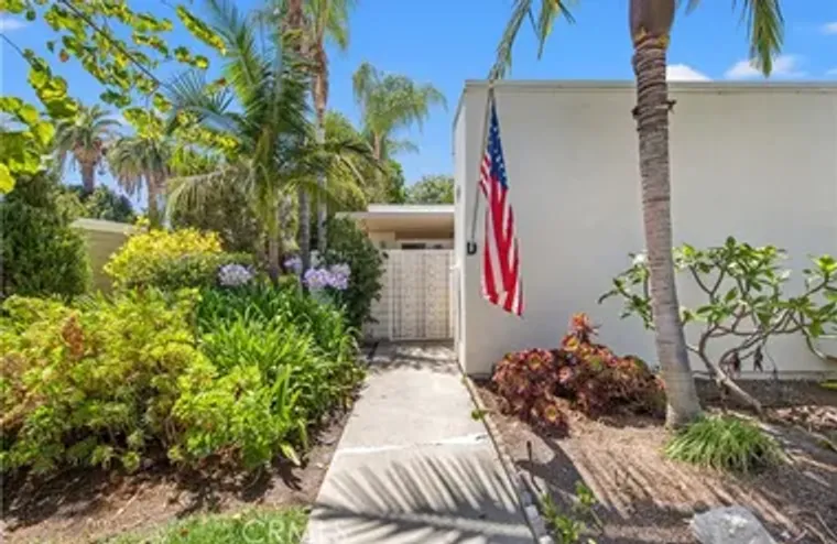 2053 VIA MARIPOSA E D, LAGUNA WOODS, CA,..., Laguna Woods, CA 92673