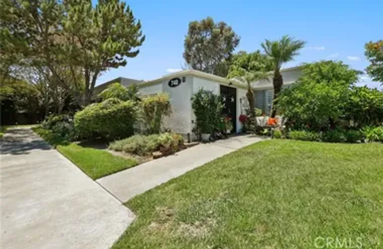 740 AVENIDA MAJORCA B, LAGUNA WOODS, CA,..., Laguna Woods, CA 92653