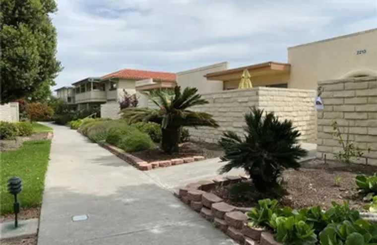2213 VIA MARIPOSA E B, LAGUNA WOODS, CA,..., Laguna Woods, CA 92637