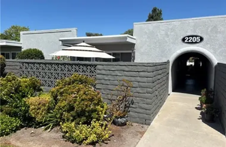 2205 VIA MARIPOSA E G, LAGUNA WOODS, CA,..., Laguna Woods, CA 92637