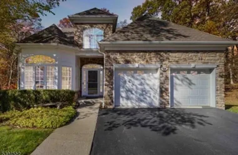 100 ZACHARY WAY, MOUNT ARLINGTON, NJ, 07..., Mount Arlington, NJ 07856