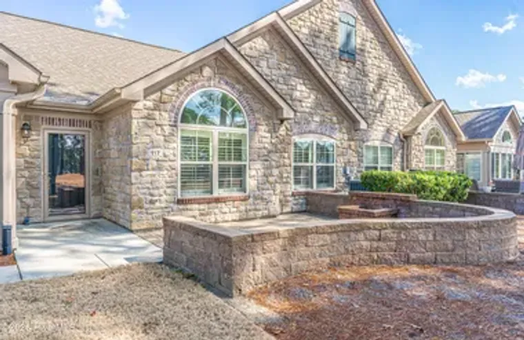 117 W CHELSEA CT, SOUTHERN PINES, NC, 28..., Southern Pines, NC 28387