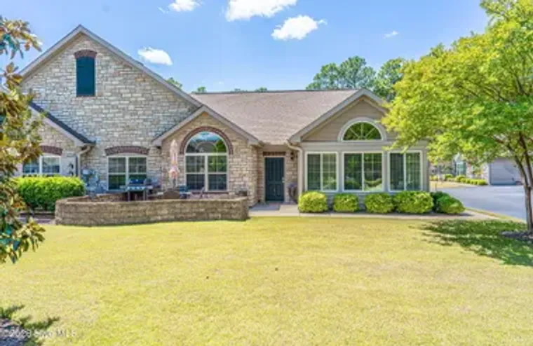 107 W CHELSEA CT, SOUTHERN PINES, NC, 28..., Southern Pines, NC 28387