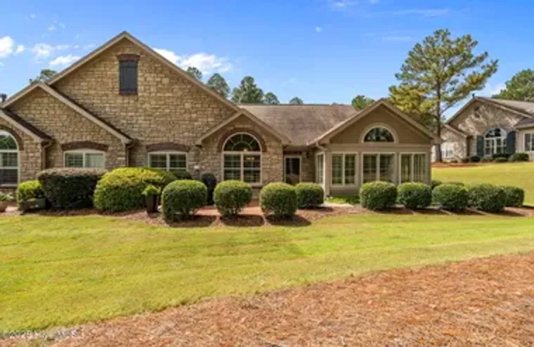 105 E CHELSEA CT, SOUTHERN PINES, NC, 28..., Southern Pines, NC 28387