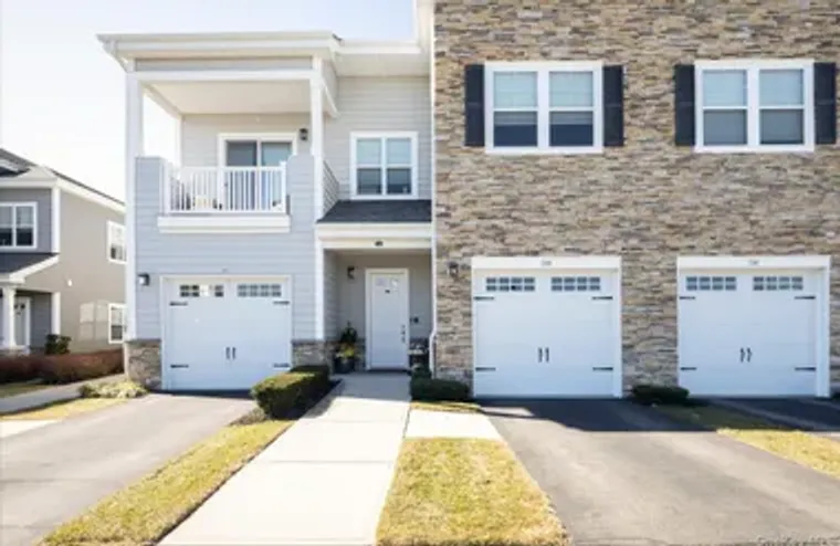 244 FALL CT, HUNTINGTON, NY, 11731, Huntington, NY 11731