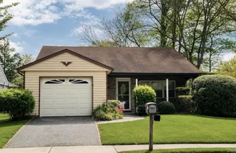 257 EDINBURGH DR, BROOKHAVEN, NY, 11961, Brookhaven, NY 11961