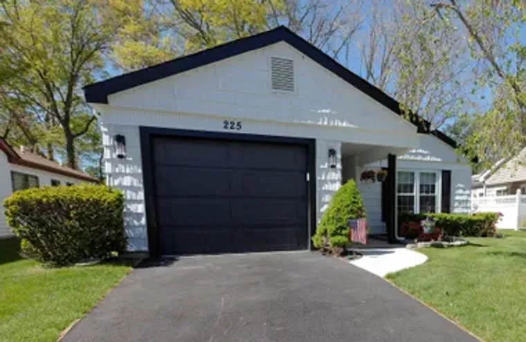 225 KINGSTON DR, BROOKHAVEN, NY, 11961, Brookhaven, NY 11961