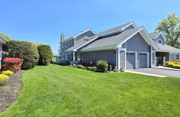 377 QUARRY POND CT, BROOKHAVEN, NY, 1195..., Brookhaven, NY 11955