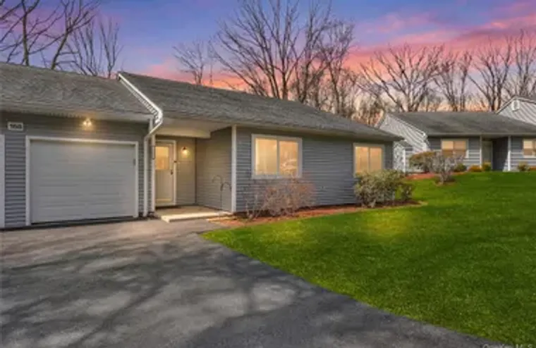 158 CARRIAGE CT B, YORKTOWN, NY, 10598, Yorktown, NY 10598